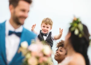 niño brazos abiertos La Ludoteca Móvil